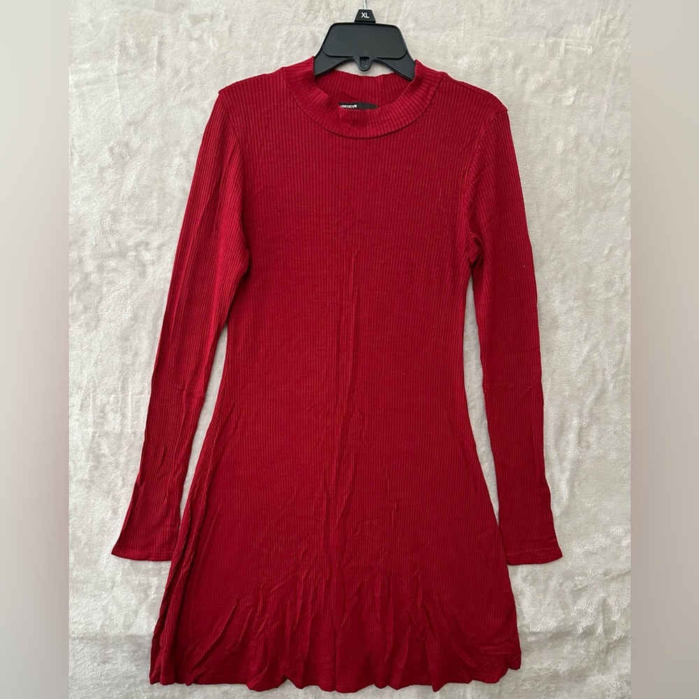 Love Culture Vibrant Red Long Sleeve Dress Size‎ Small